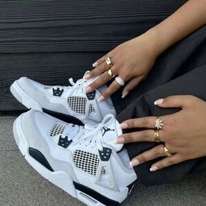Jordan 4 Military Black NWT 5.5Y 7W